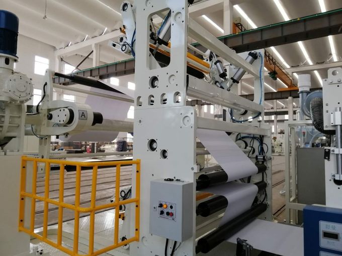 máquina que lamina no tejida grande de 1200-1600m m PaperAutomatic con el azul blanco de alta velocidad del volumen de ventas 2 del shaf automático del aire 0