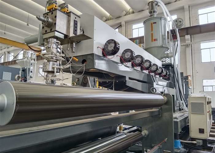 Capacidad 200 - 400 Kg/Hr Máquina de laminado de recubrimiento por extrusión Máxima velocidad de recubrimiento 200 M/Min