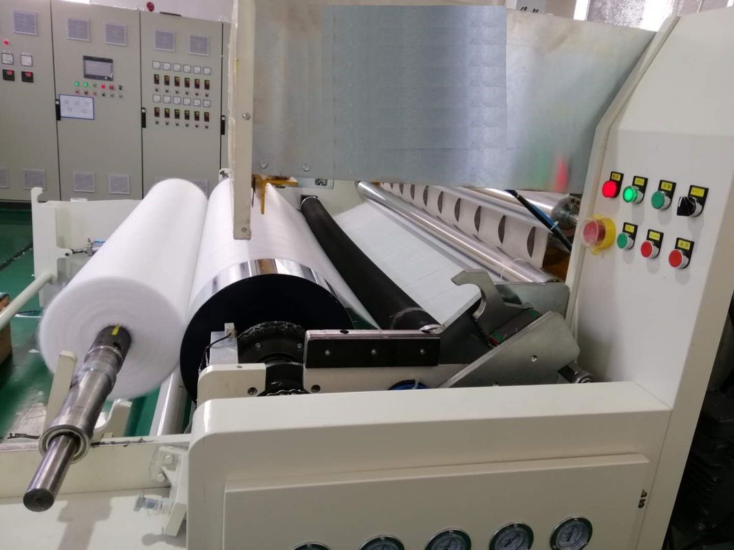 Máquina soplada derretimiento de la tela de la anchura del acero inoxidable 1600m m para el material del filtro de la máscara
